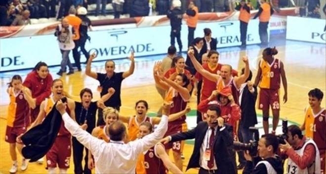  ŞAMPİYON GALATASARAY