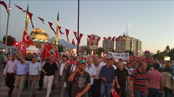 TÜRK-İŞ SENDİKALARINDAN KAYSERİ´DE DEMOKRASİ NÖBETİNE DESTEK