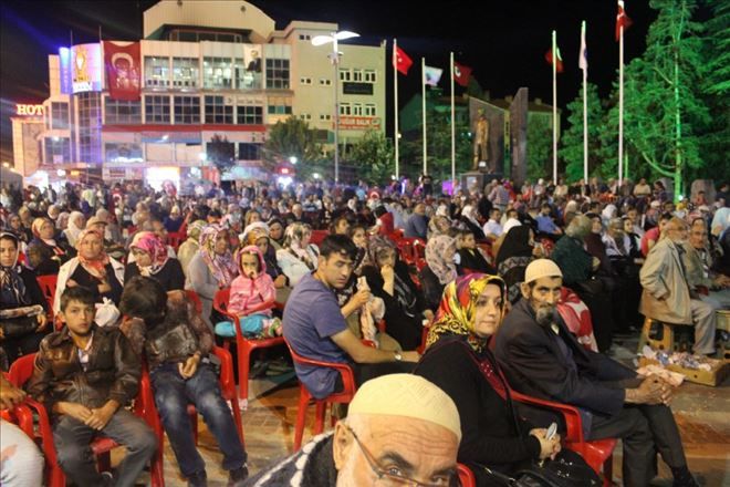 DEVELİLİLER GÜNDÜZ İŞİNDE GECE DEMOKRASİ NÖBETİNDE 11. GÜN